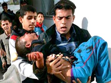 palestino_rescata_neno_ferido_ataque_israel_320